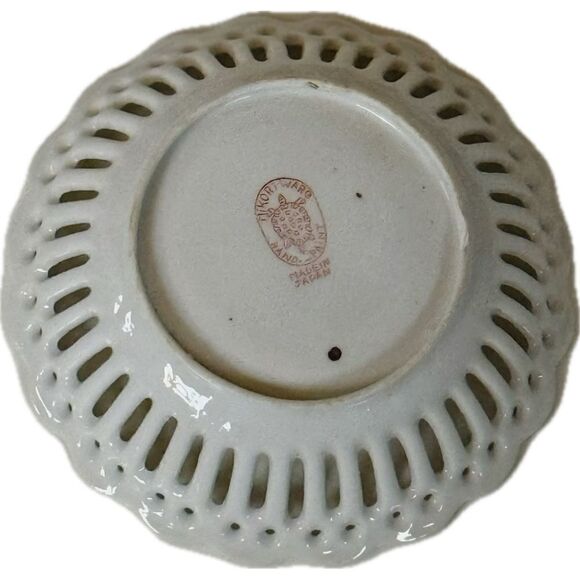 Vintage Japanese Porcelain Bowl with Turtle Mark | Hand-Painted Flowers - Picture 4 of 6